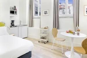 Serviced - Ascensor Da Bica Hotel Lisbona